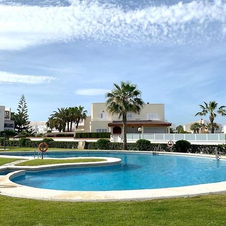 Atico Con Vistas Al Mar En Primera Linea De Playa Вера Екстериор снимка